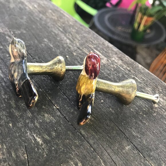 2 Brass Enamel Drawer Cabinet Knobs Pull BIRD Figurines Hardware Handle Vintage - Picture 3 of 3